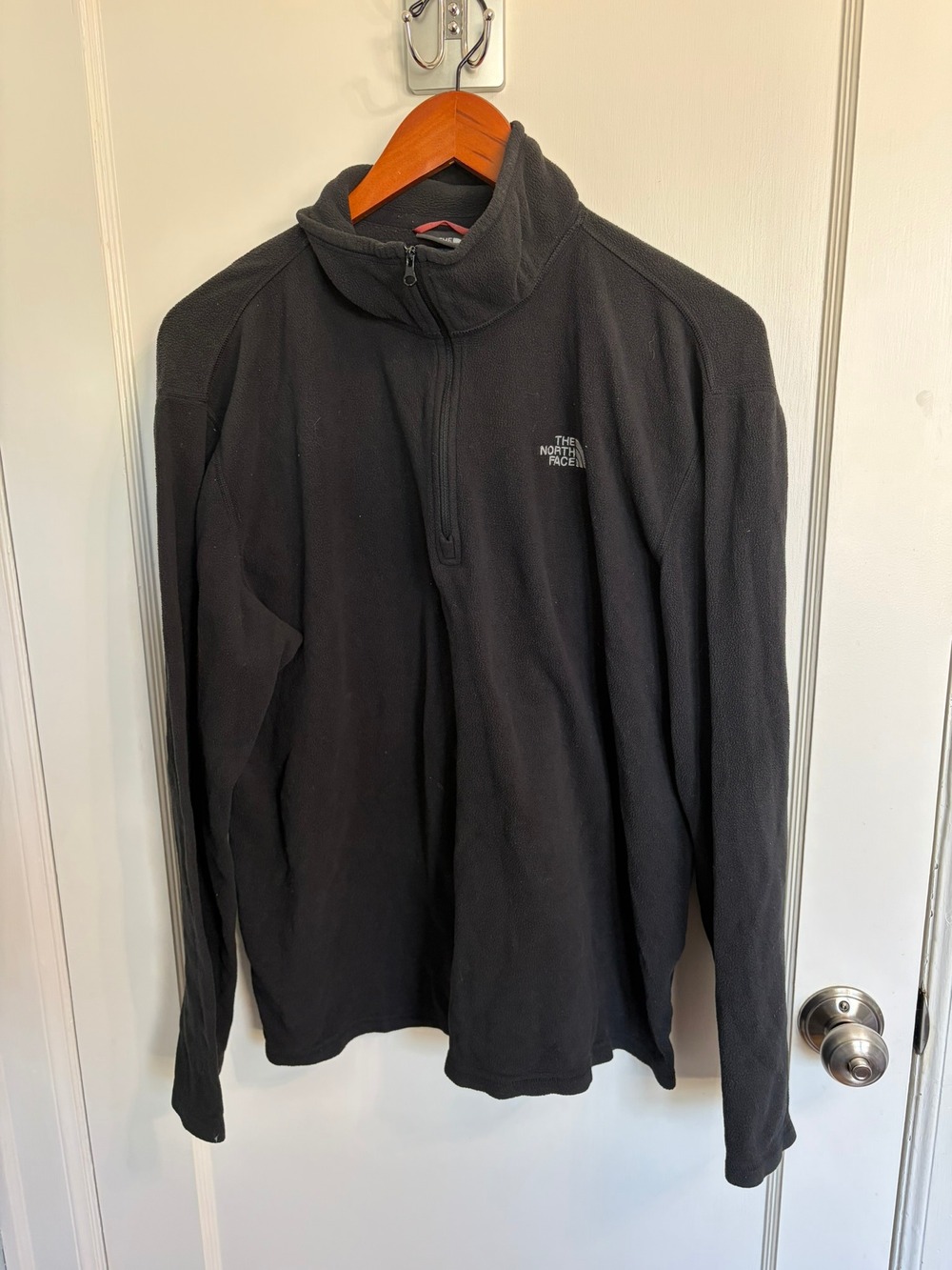 The North Face TKA 100 1/4 Zip Fleece Pullover Men's L Black